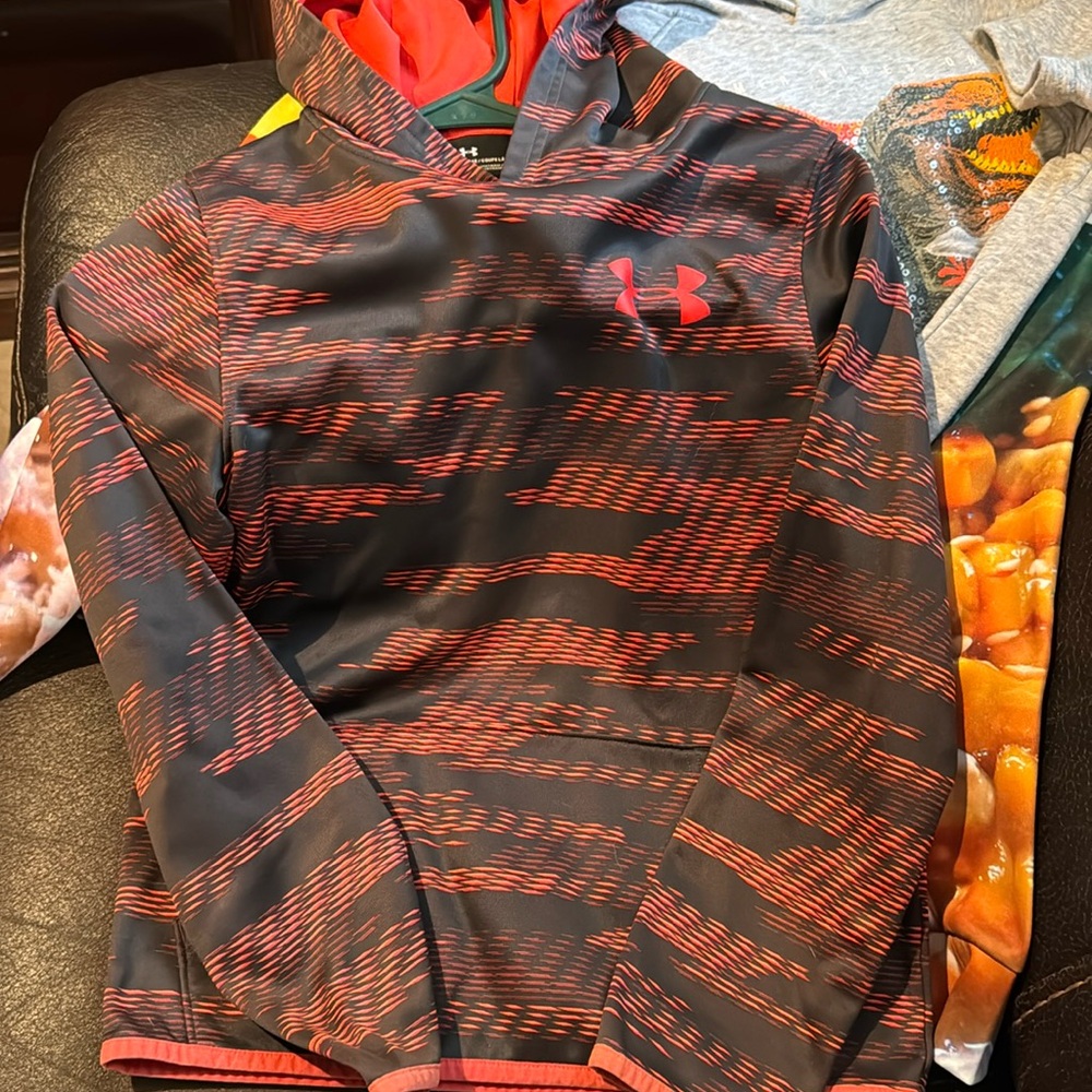 Under armor hooded sweatshirt